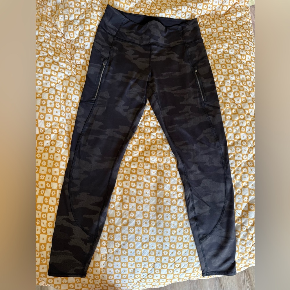 Athleta Camo High-Rise Rainier Reflective Performance Leggings - Black/Grey. - Picture 5 of 6